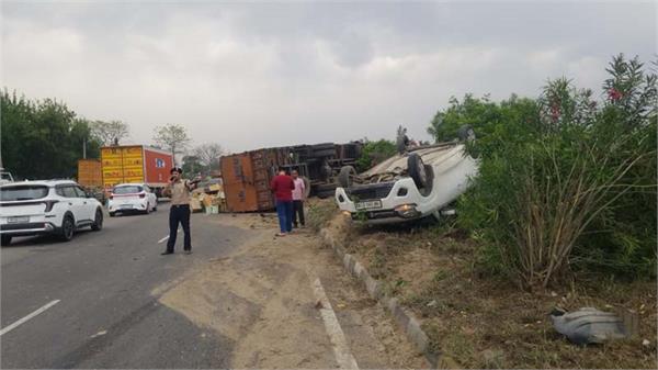 vehicles overturn in horrific truck car collision on highway jalandhar goraya