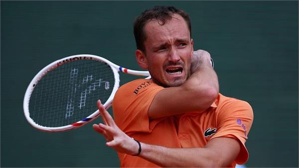 tennis star s anger erupts due to historic defeat