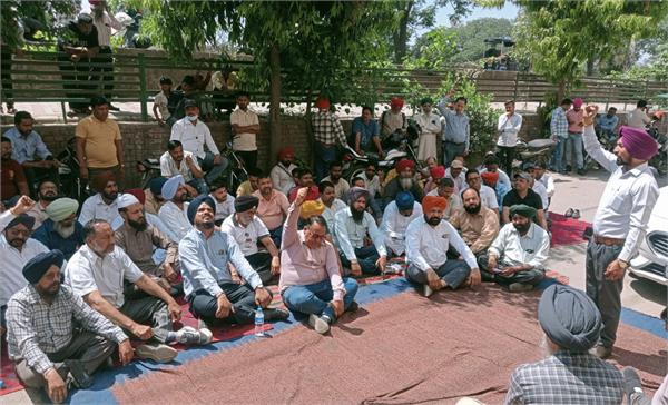 protest in ludhiana hospital