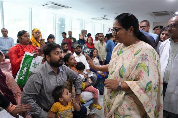 cm rekha gupta  hospital  raid