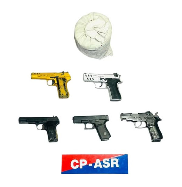 ਅੰਮ੍ਰਿਤਸਰ ''ਚ ਫੜੇ ਗਏ ਇਕ ਗਿਰੋਹ ਦੇ 3 ਮੈਂਬਰ, ਨਸ਼ੀਲੇ ਪਦਾਰਥ ਸਮੇਤ 5 ਪਿਸਤੌਲਾਂ ਵੀ ਬਰਾਮਦ