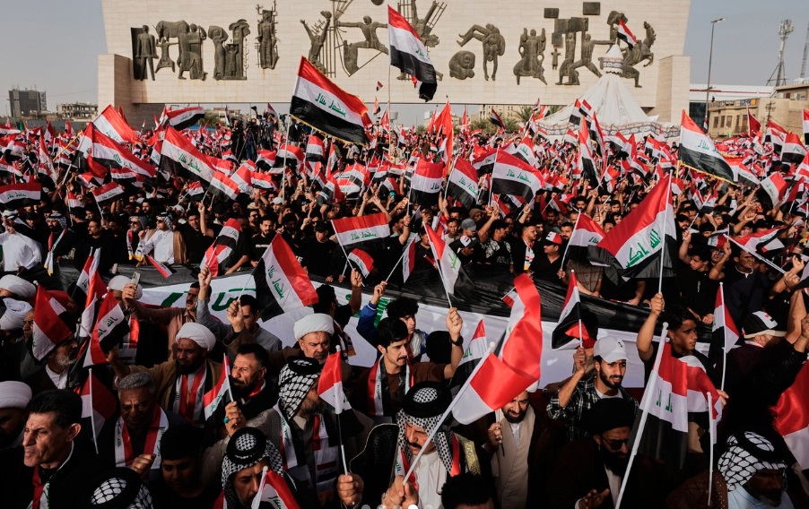 ਇਰਾਨ ''ਤੇ ਹਮਲਿਆਂ ਖ਼ਿਲਾਫ਼ ਇਰਾਕ ''ਚ ਪ੍ਰਦਰਸ਼ਨ ! ਸੜਕਾਂ ''ਤੇ ਉੱਤਰੇ ਲੱਖਾਂ ਲੋਕ