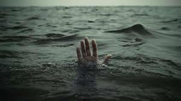 mother and daughter jump into canal in abohar