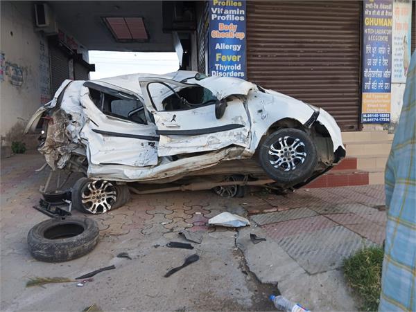 tipper hits parked alto car  5 seriously injured