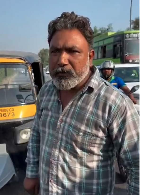 auto driver ruckus over 200 rupees in jalandhar then video viral