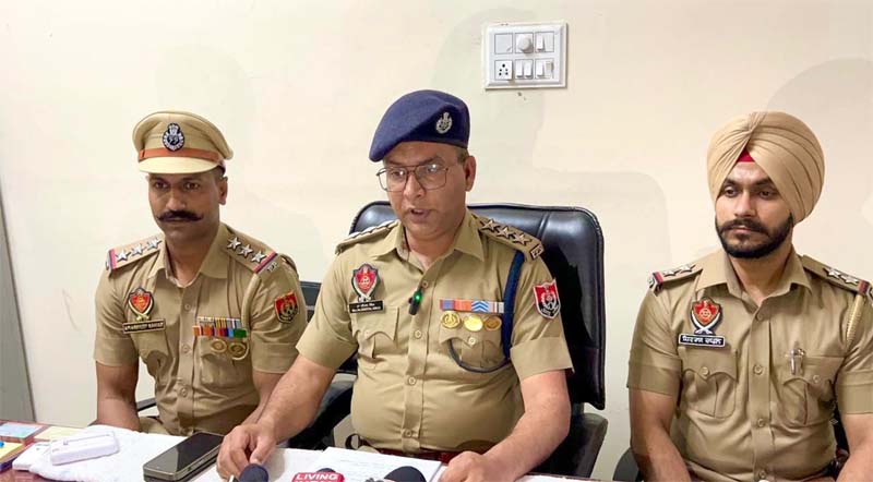 ਲੁਟੇਰਾ ਗੈਂਗ ਦਾ ਪਰਦਾਫਾਸ਼, ਮੁਲਜ਼ਮਾਂ ਤੋਂ ਮੋਟਰਸਾਈਕਲ, ਆਈਫੋਨ ਤੇ ਹੋਰ ਸਾਮਾਨ ਬਰਾਮਦ