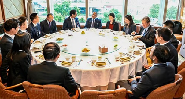 ਖ਼ਤਮ ਹੋਵੇਗੀ ਕੁੜੱਤਣ ! 5 ਸਾਲਾਂ ''ਚ ਪਹਿਲੀ ਵਾਰ ਚੀਨ ਪਹੁੰਚਿਆ ਭਾਰਤੀ ਵਪਾਰੀਆਂ ਦਾ ਵਫ਼ਦ