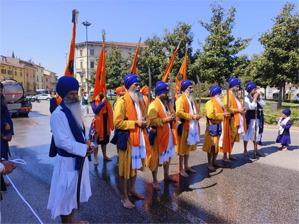 nagar kirtan in italy