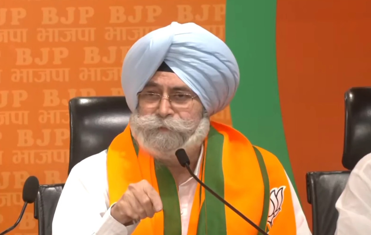 ਸਿਆਸਤ ''ਚ HS ਫੂਲਕਾ ਦੀ ਵਾਪਸੀ: ਭਾਜਪਾ ''ਚ ਹੋਏ ਸ਼ਾਮਲ, ਕਿਹਾ- ''ਪੰਜਾਬ ਨੂੰ ਬਚਾਉਣ ਲਈ ਚੁੱਕਿਆ ਕਦਮ''