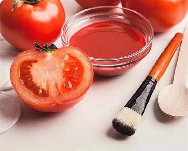 benefits of applying tomato juice on hair