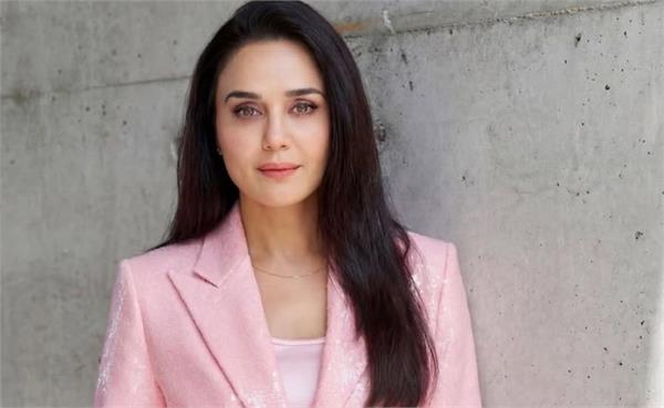 preity zinta criticizes intrusive paparazzi culture