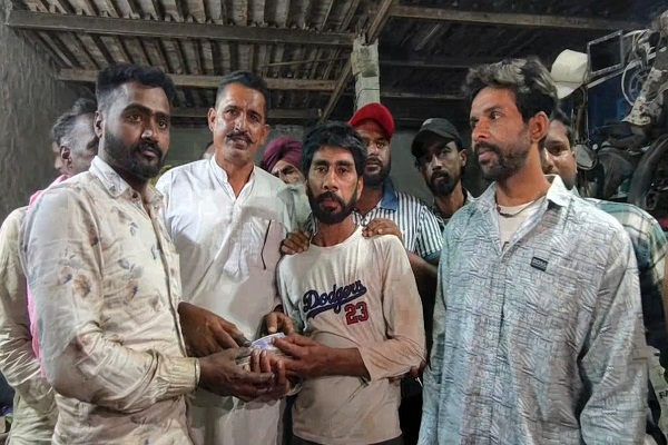 ਮਾਂ ਨੇ ਪੁੱਤ ਦੇ ਡੇਢ ਲੱਖ ਰੁਪਏ ਕਬਾੜੀ ਨੂੰ ਵੇਚੇ, ਫਿਰ ਜੋ ਹੋਇਆ, ਹਰ ਕੋਈ ਰਹਿ ਗਿਆ ਹੈਰਾਨ