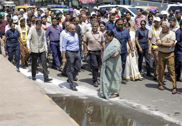 rekha gupta  officer  delhi  inspection  sanitation