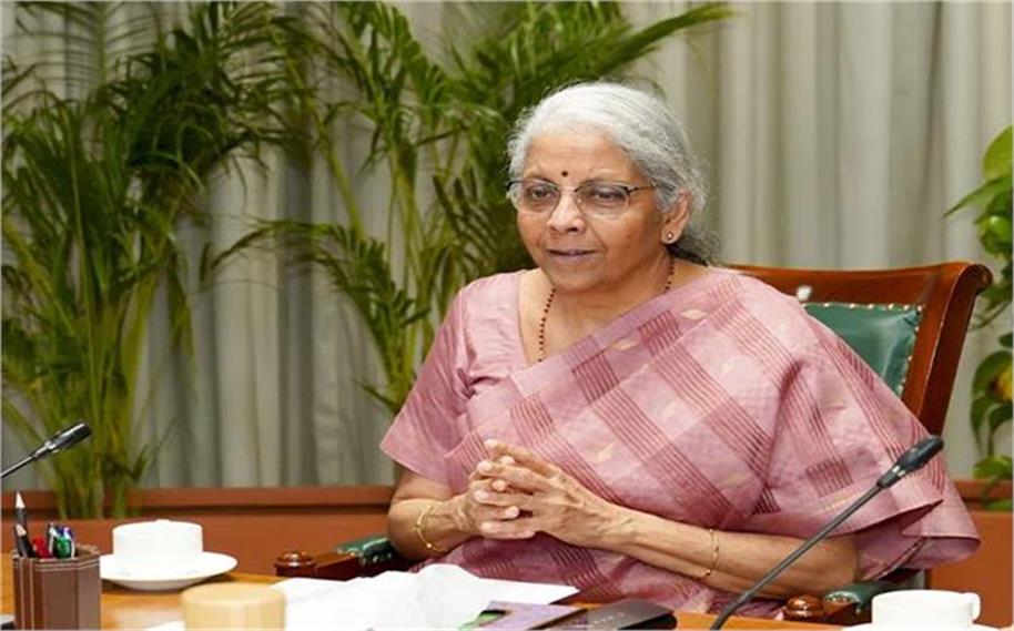 ਵਿੱਤ ਮੰਤਰੀ ਸੀਤਾਰਮਣ ਦਾ ਵੱਡਾ ਬਿਆਨ: IDBI ਬੈਂਕ ਦੇ ਨਿਵੇਸ਼ ਦੀ ਪ੍ਰਕਿਰਿਆ ਰਹੇਗੀ ਜਾਰੀ