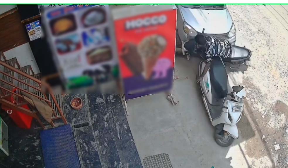 ਜਲੰਧਰ ''ਚ ਮਾਲਕ ਨਾਲ ਬਦਲਾ ਲੈਣ ਲਈ ਕਾਰ ਚਾਲਕ ਦਾ ਫੁੱਟਿਆ ਗੁੱਸਾ, ਕਰਮਚਾਰੀ ''ਤੇ ਚੜ੍ਹਾ ''ਤੇ ਗੱਡੀ