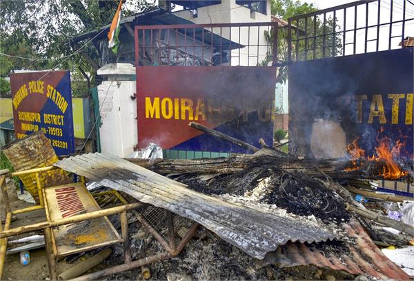 manipur violence  internet shutdown  attack  house  chief minister