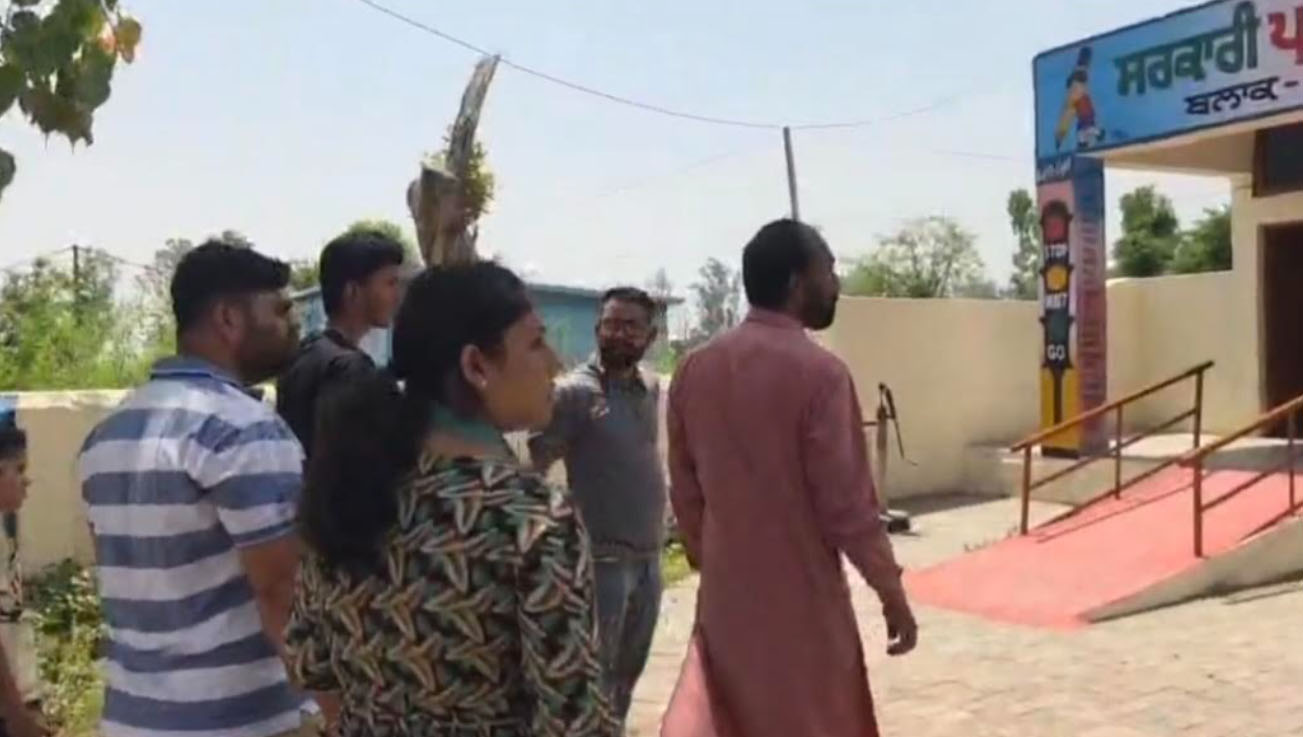 ਪੰਜਾਬ: ਅਧਿਆਪਕ ਬਣਿਆ ਹੈਵਾਨ, ਜਵਾਕ ਨੂੰ ਸ਼ਰਾਰਤਾਂ ਕਰਨ ''ਤੇ ਦਿੱਤੀ ਬੇਰਹਿਮ ਸਜ਼ਾ, ਜਦੋਂ ਘਰ ਪਹੁੰਚਿਆ...