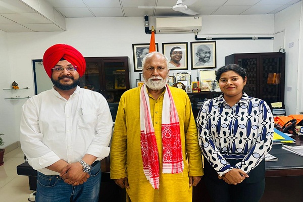 ਸਿਹਤ ਸੰਚਾਰ ''ਚ ਖੋਜ ਨੀਤੀ-ਨਿਰਮਾਣ ਅਤੇ ਸਮਾਜਿਕ ਬਦਲਾਅ ਨੂੰ ਨਵੀਂ ਦਿਸ਼ਾ ਦੇ ਰਹੀ ਹੈ : ਰਾਘਵੇਂਦਰ ਤਿਵਾੜੀ