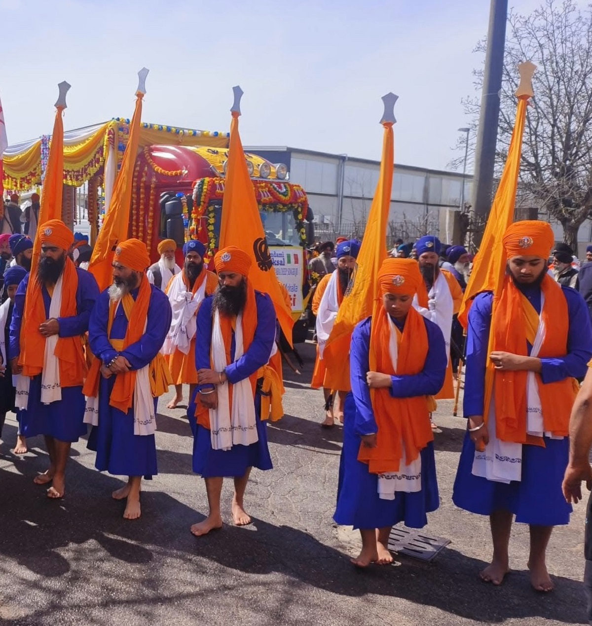 ਹੋਲੇ ਮਹੱਲੇ ਦੇ ਨਗਰ ਕੀਰਤਨ ਮੌਕੇ ਸਿੱਖੀ ਦੀ ਚੜ੍ਹਦੀ ਕਲਾ ਦੇ ਜੈਕਾਰਿਆਂ ਨਾਲ ਗੂੰਜਿਆ ਕਾਜਲਮੋਰਾਨੋ