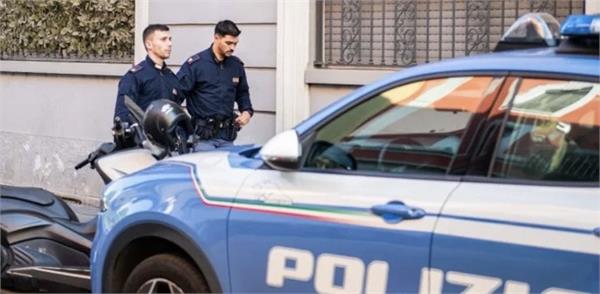 pakistani behind bars in bergamo