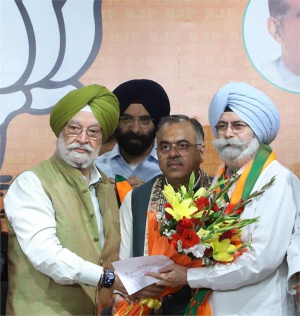 hs phoolka  hardeep puri  congress