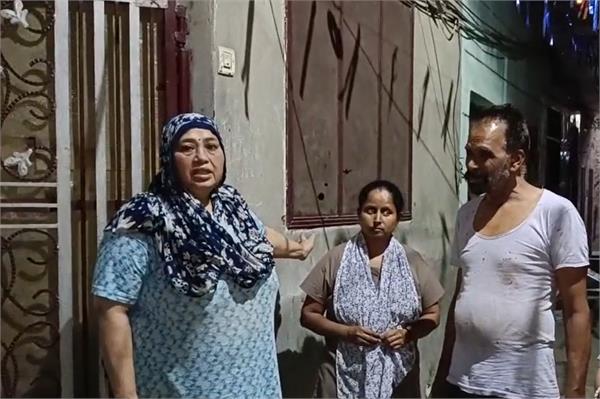 neighbors fight in amritsar at midnight