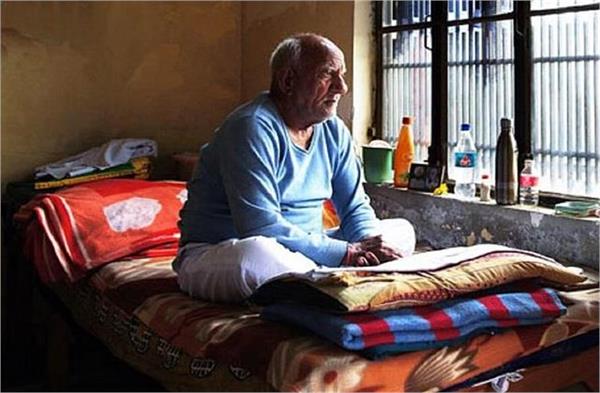 children abroad millions of elderly in the country