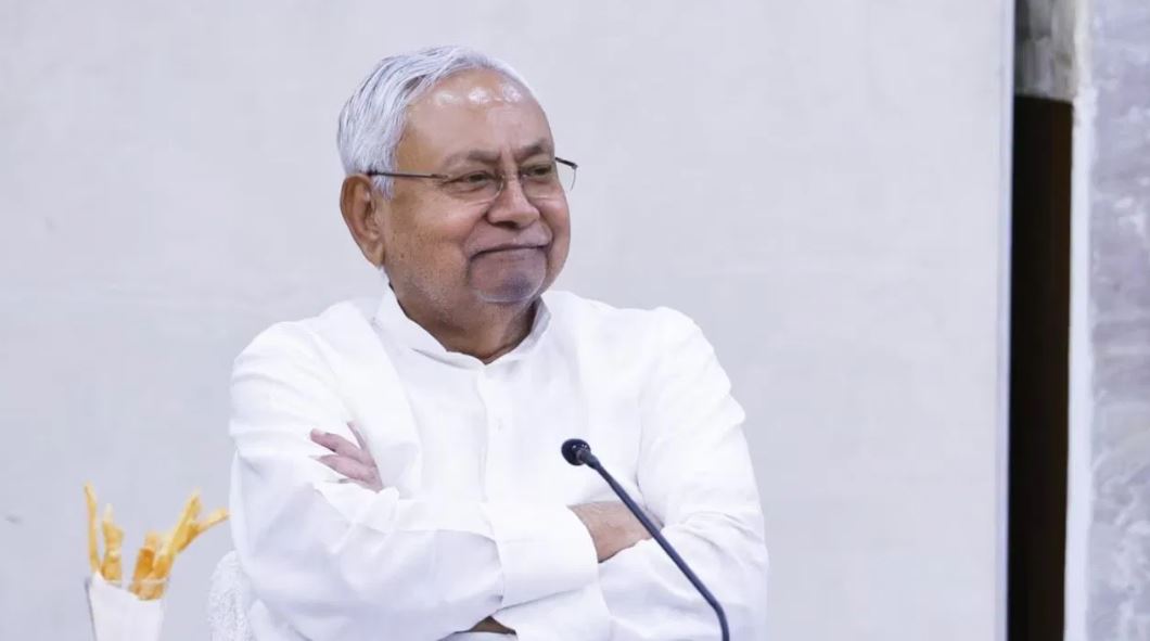 ਬਿਹਾਰ ਦੀ ਸਿਆਸਤ ''ਚ ਵੱਡਾ ਫੇਰਬਦਲ! ਨਿਤੀਸ਼ ਕੁਮਾਰ ਨੇ ਛੱਡਿਆ ਮੁੱਖ ਮੰਤਰੀ ਨਿਵਾਸ, ਹੁਣ ਬਣਨਗੇ ਰਾਜ ਸਭਾ ਮੈਂਬਰ