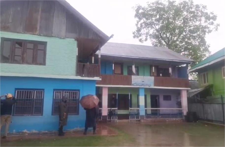 J&K ''ਚ ਪਾਬੰਦੀਸ਼ੁਦਾ ਸੰਗਠਨਾਂ ''ਤੇ ਡਿੱਗੀ ਗਾਜ਼ ! ਸਰਕਾਰ ਨੇ ਕਈ ਸਕੂਲਾਂ ਲਈ ਜਾਰੀ ਕੀਤੇ ਸਖ਼ਤ ਹੁਕਮ