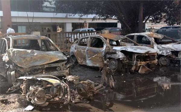 labor unrest in noida