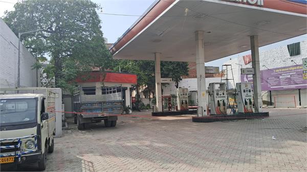 sales at petrol pumps down by 60 percent after a week of hoarding