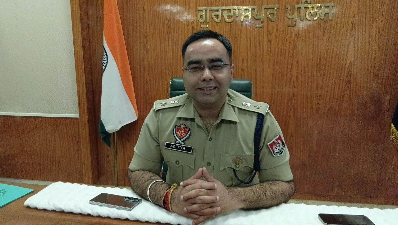 ਗੁਰਦਾਸਪੁਰ ’ਚ ਸਰਾਫ਼ ਦੇ ਘਰੋਂ 8 ਕਰੋੜ ਦੀ ਲੁੱਟ ਕਰਨ ਵਾਲਾ ਮੁੱਖ ਮੁਲਜ਼ਮ ਗ੍ਰਿਫ਼ਤਾਰ, ਪਹਿਲਾਂ ਵੀ 17 ਕੇਸ ਦਰਜ