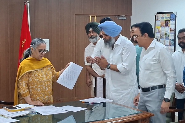 ਨਗਰ ਕੌਂਸਲ ਚੋਣਾਂ ਤੋਂ ਪਹਿਲਾਂ ਵੋਟਰ ਸੂਚੀਆਂ ਦੀ ਸੁਧਾਈ ਬਾਰੇ ਅਕਾਲੀ ਦਲ ਨੇ ਚੁੱਕੇ ਸਵਾਲ