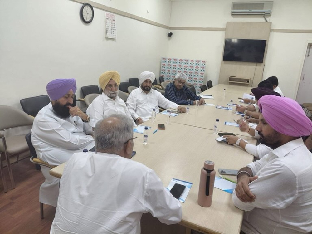 ਸੂਬੇ ਦੀ ਸਿਆਸਤ ''ਚ ਵੱਡੀ ਹਲਚਲ, ਪੰਜਾਬ ਕਾਂਗਰਸ ਦੀ ਦਿੱਲੀ ''ਚ ਅਹਿਮ ਮੀਟਿੰਗ