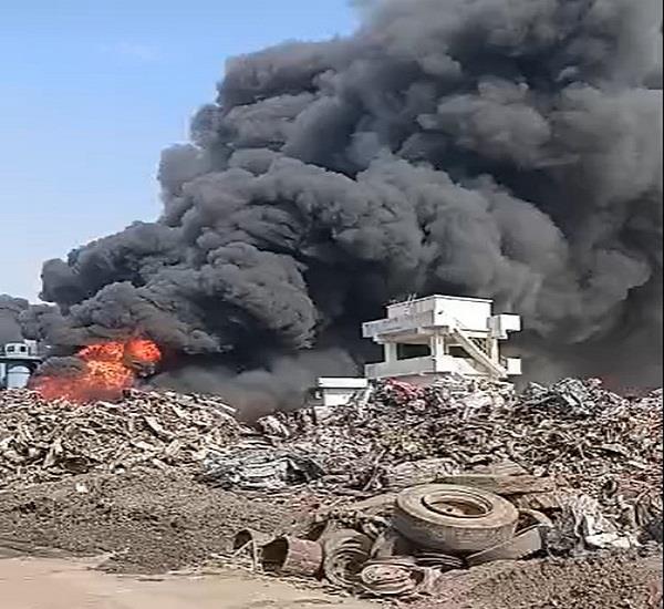 massive fire breaks out in junk factory