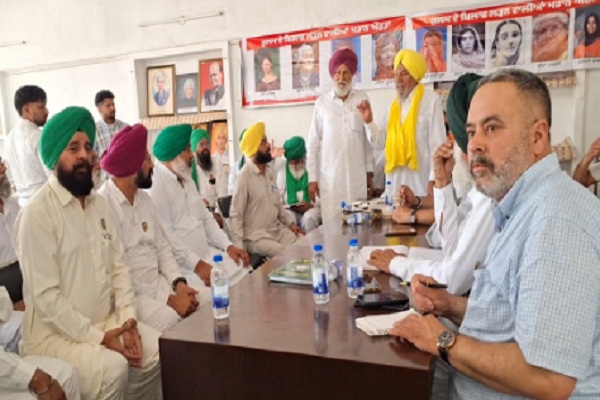 BBMB ਮੁੱਦੇ ''ਤੇ ਸੰਯੁਕਤ ਕਿਸਾਨ ਮੋਰਚੇ ਦੀ ਮੀਟਿੰਗ, 24 ਤਾਰੀਖ਼ ਨੂੰ ਰਾਜਪਾਲ ਨਾਲ ਕਰਨਗੇ ਮੁਲਾਕਾਤ