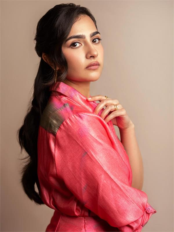 rukmini vasanth shares a mysterious vanity post