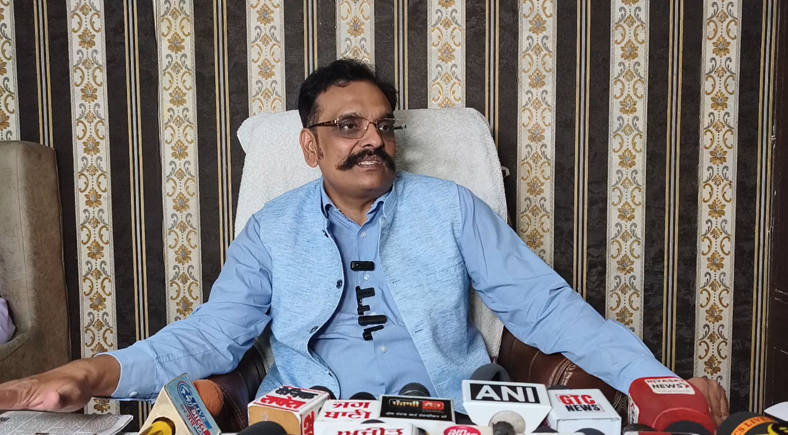 HC ਵੱਲੋਂ ਕੇਸ ਚੰਡੀਗੜ੍ਹ ਟਰਾਂਸਫਰ ਕਰਨ ‘ਤੇ ਕੁੰਵਰ ਵਿਜੇ ਪ੍ਰਤਾਪ ਸਿੰਘ ਦਾ ਵਿਰੋਧ, ਗਰੀਬ ਗਵਾਹਾਂ ਲਈ ਮੁਸ਼ਕਲਾਂ ਵਧੀਆਂ