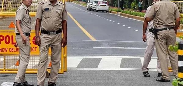 delhi police alert