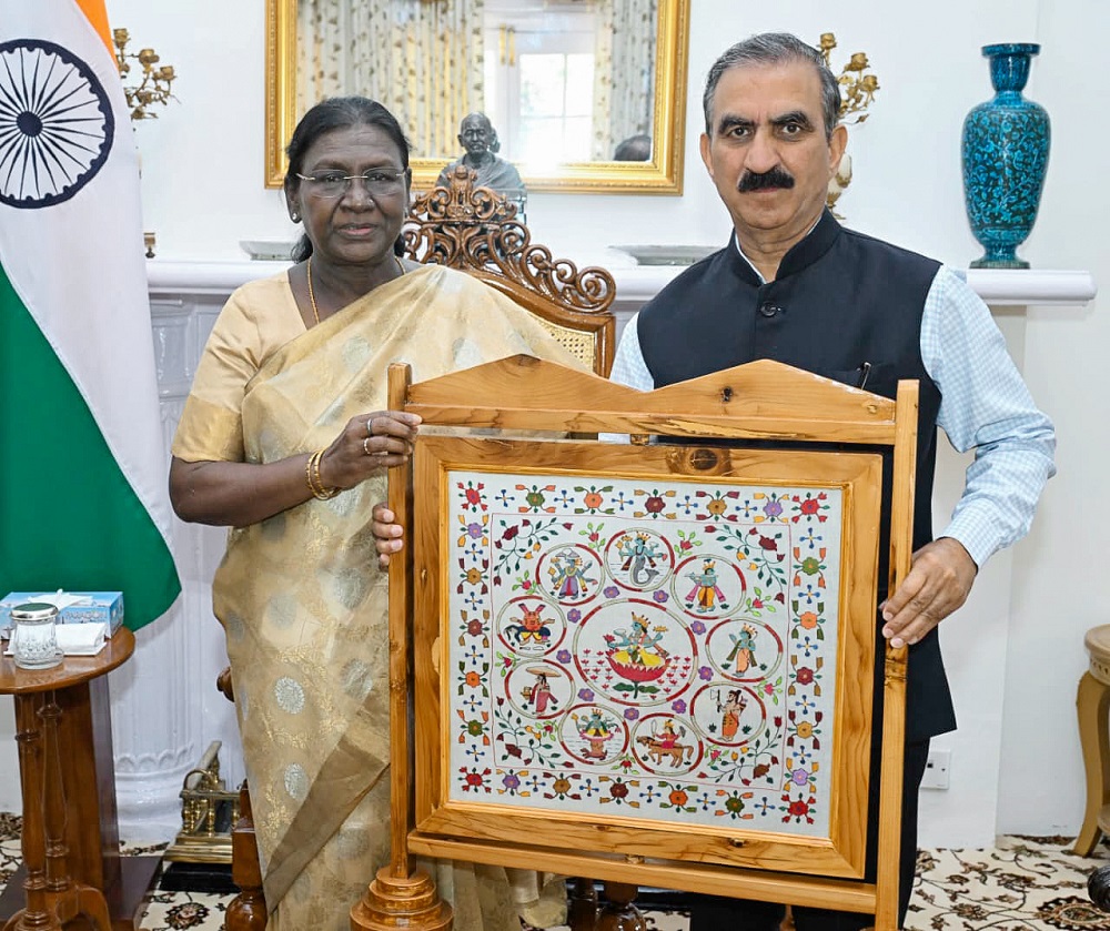 6 ਦਿਨਾ ਯਾਤਰਾ ਲਈ ਸ਼ਿਮਲਾ ਪਹੁੰਚੀ ਰਾਸ਼ਟਰਪਤੀ ਦ੍ਰੋਪਦੀ ਮੁਰਮੂ