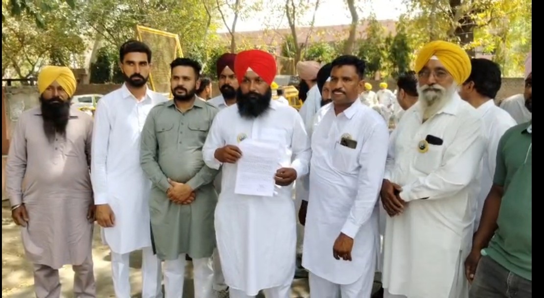 ਦੁੱਧ ਕਾਰੋਬਾਰੀਆਂ ਨੇ ਸਾਬਕਾ CM ਚਰਨਜੀਤ ਚੰਨੀ ਖ਼ਿਲਾਫ਼ ਦਿੱਤੀ ਸ਼ਿਕਾਇਤ