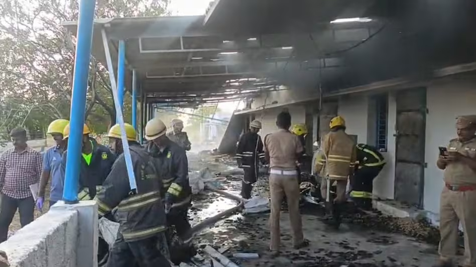 ਤਾਮਿਲਨਾਡੂ : ਪਟਾਕਾ ਫੈਕਟਰੀ ''ਚ ਜ਼ਬਰਦਸਤ ਧਮਾਕਾ, 16 ਲੋਕਾਂ ਦੀ ਮੌਤ, ਕਈ ਜ਼ਖਮੀ