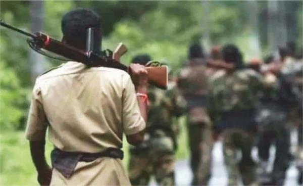 42 maoists including maoist commander surrender with weapons in telangana