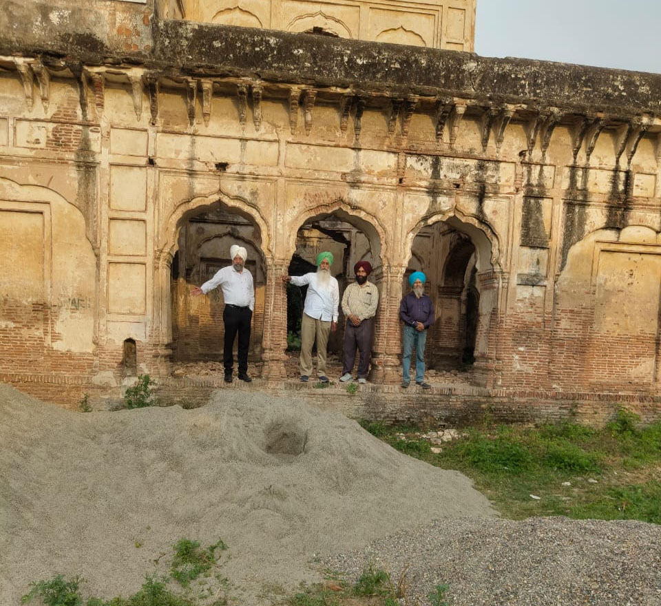 ਦੀਨਾਨਗਰ: ਇਤਿਹਾਸਕ ਸ਼ਾਹੀ ਬਾਰਾਂਦਰੀ ਦੀ ਭੰਨ-ਤੋੜ ‘ਤੇ ਰੋਸ, ਦਿੱਲੀ ਕਮੇਟੀ ਨੇ ਪੰਥਕ ਹਿਤੈਸ਼ੀਆਂ ਦੀ ਬੁਲਾਈ ਮੀਟਿੰਗ