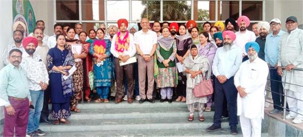 congress takes control of dinanagar block samiti raj rani becomes chairperson