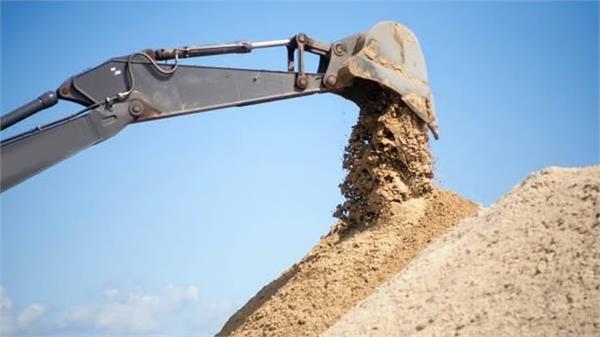 9 killed in attack at copper and gold mine in pakistan  s balochistan