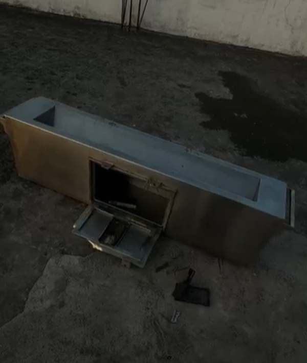 ਚੋਰਾਂ ਨੇ ਗੁਰੂ ਘਰ ਵੀ ਨਹੀਂ ਬਖਸ਼ੇ! 2 ਗੁਰਦੁਆਰਿਆਂ ''ਚੋਂ ਗੋਲਕ ਤੋੜ ਕੇ ਕੀਤੀ ਚੋਰੀ