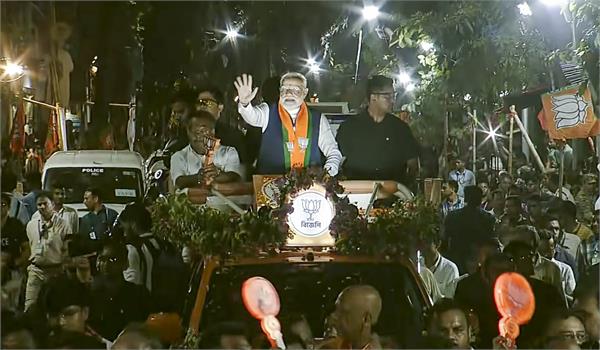 bengal elections pm modi holds roadshow in north kolkata
