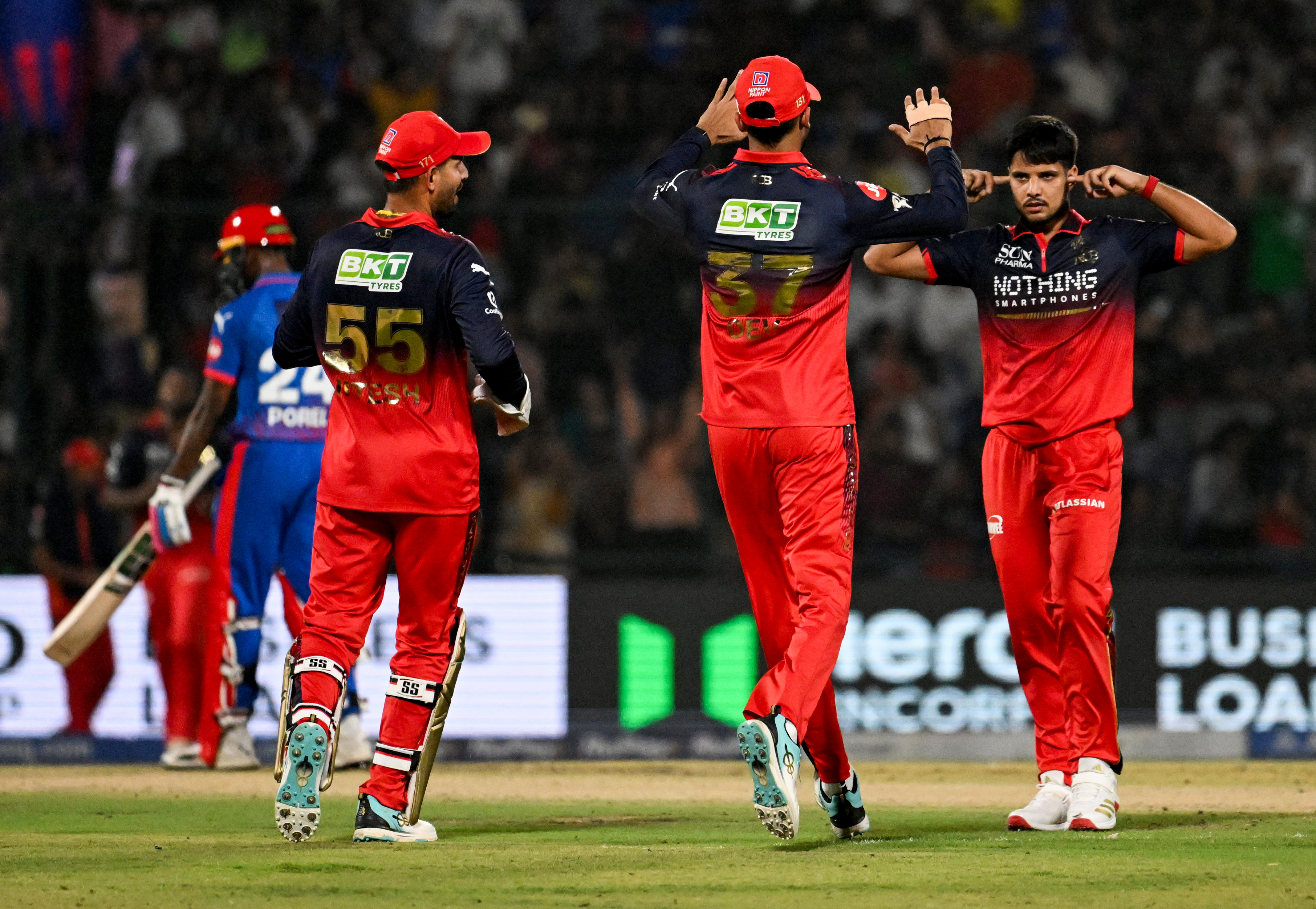 DC vs RCB, IPL 2026 : ਬੈਂਗਲੁਰੂ ਦੇ ਗੇਂਦਬਾਜ਼ਾਂ ਨੇ ਦਿੱਲੀ ਨੂੰ 75 ਦੌੜਾਂ 'ਤੇ ਕੀਤਾ ਢੇਰ, ਜਿੱਤ ਲਈ ਮਿਲਿਆ ਆਸਾਨ 