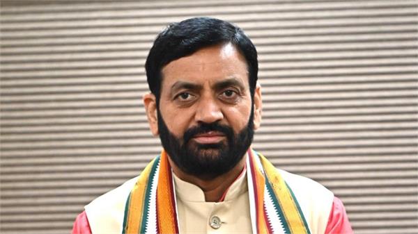 haryana cm reviews civic arrangements in gurugram